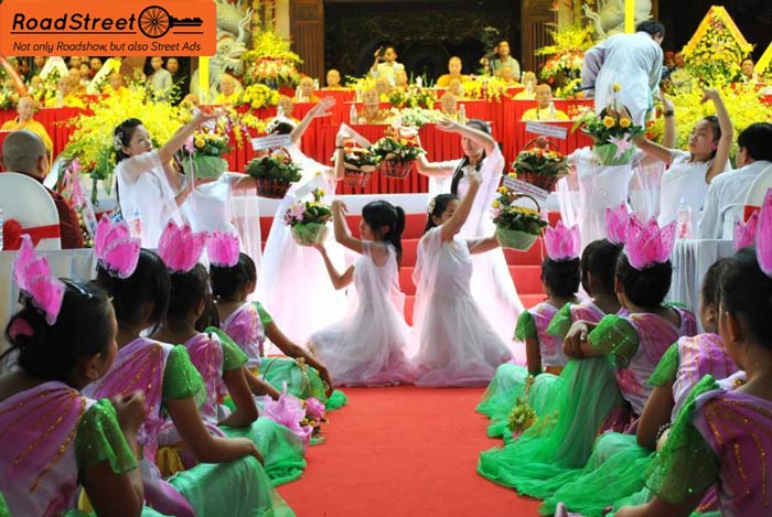 Tổ chức sự kiện