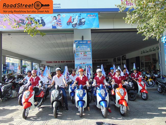 Lợi ích và khó khăn của tổ chức chạy roadshow