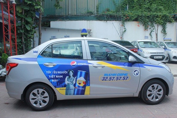 Dịch vụ quảng cáo trên xe taxi Thành Công